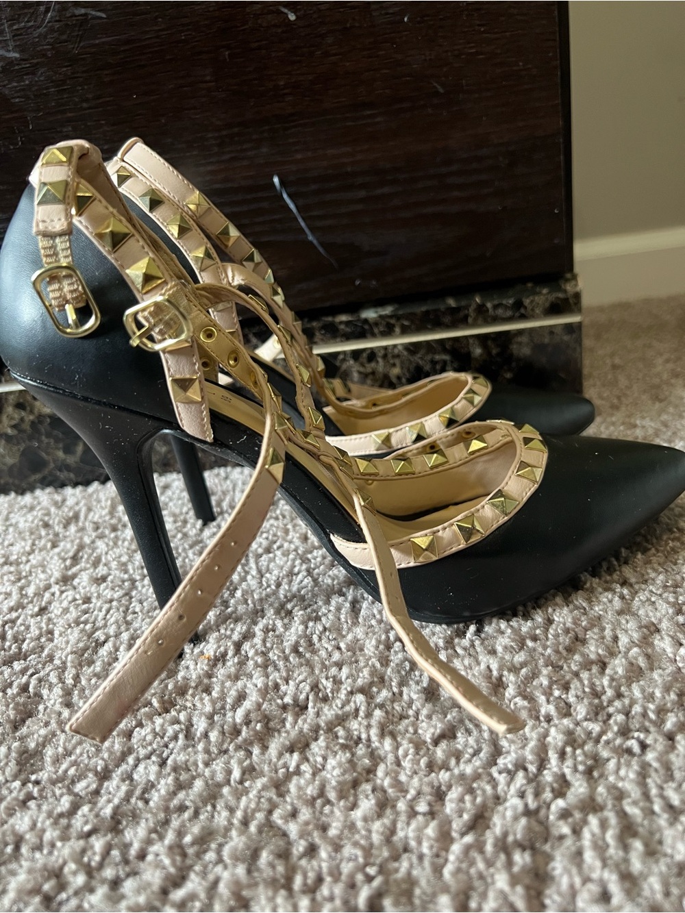Rue21 Black Pointed-Toe Heels with Beige Studded Straps